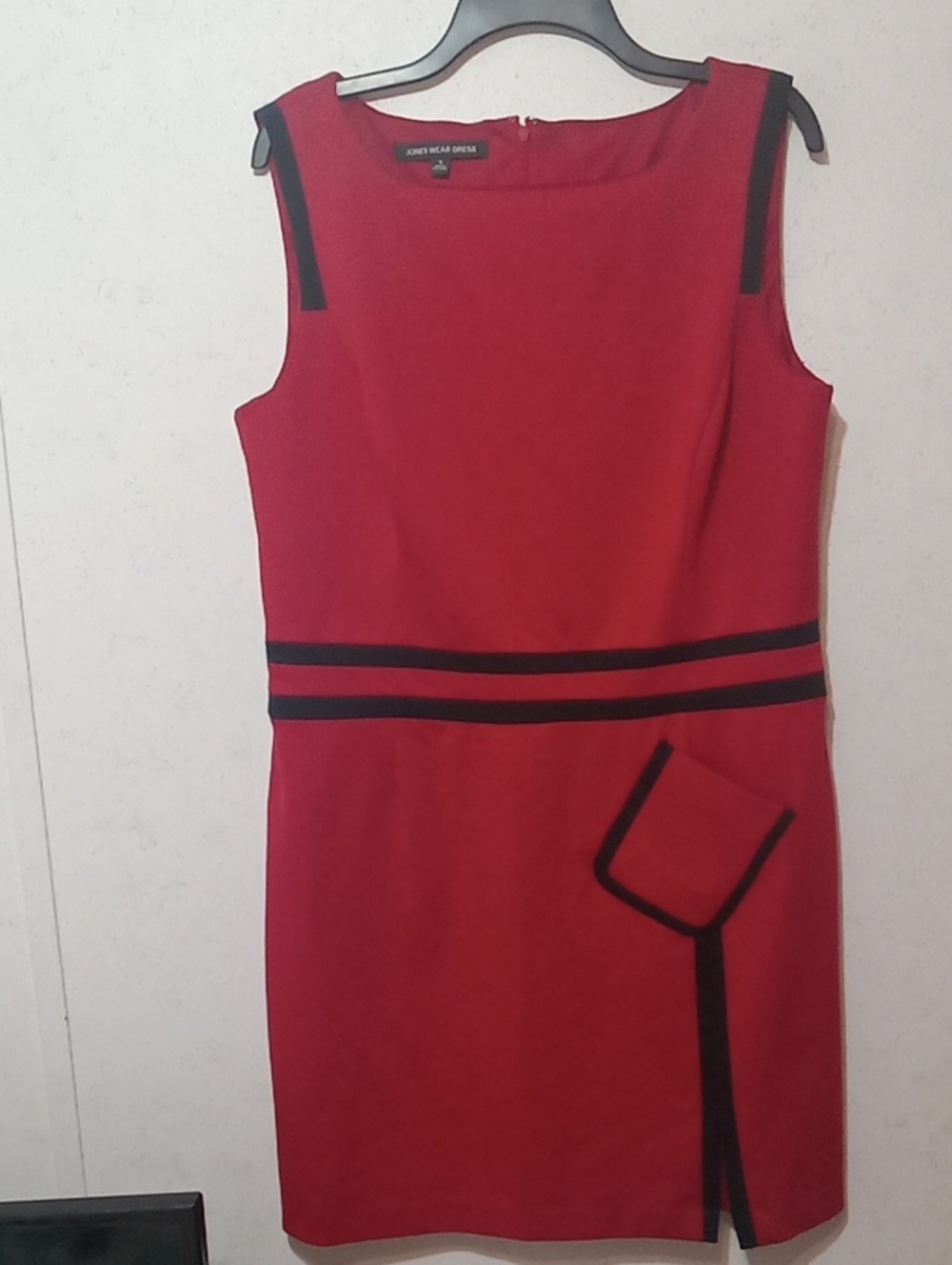 Jones Wear Red Sheath Dress with Black Trim